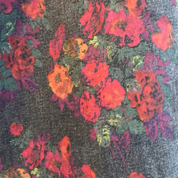 DG2 by Diane Gilman 18WP FLORAL JEANS🆕 - Picture 2 of 11